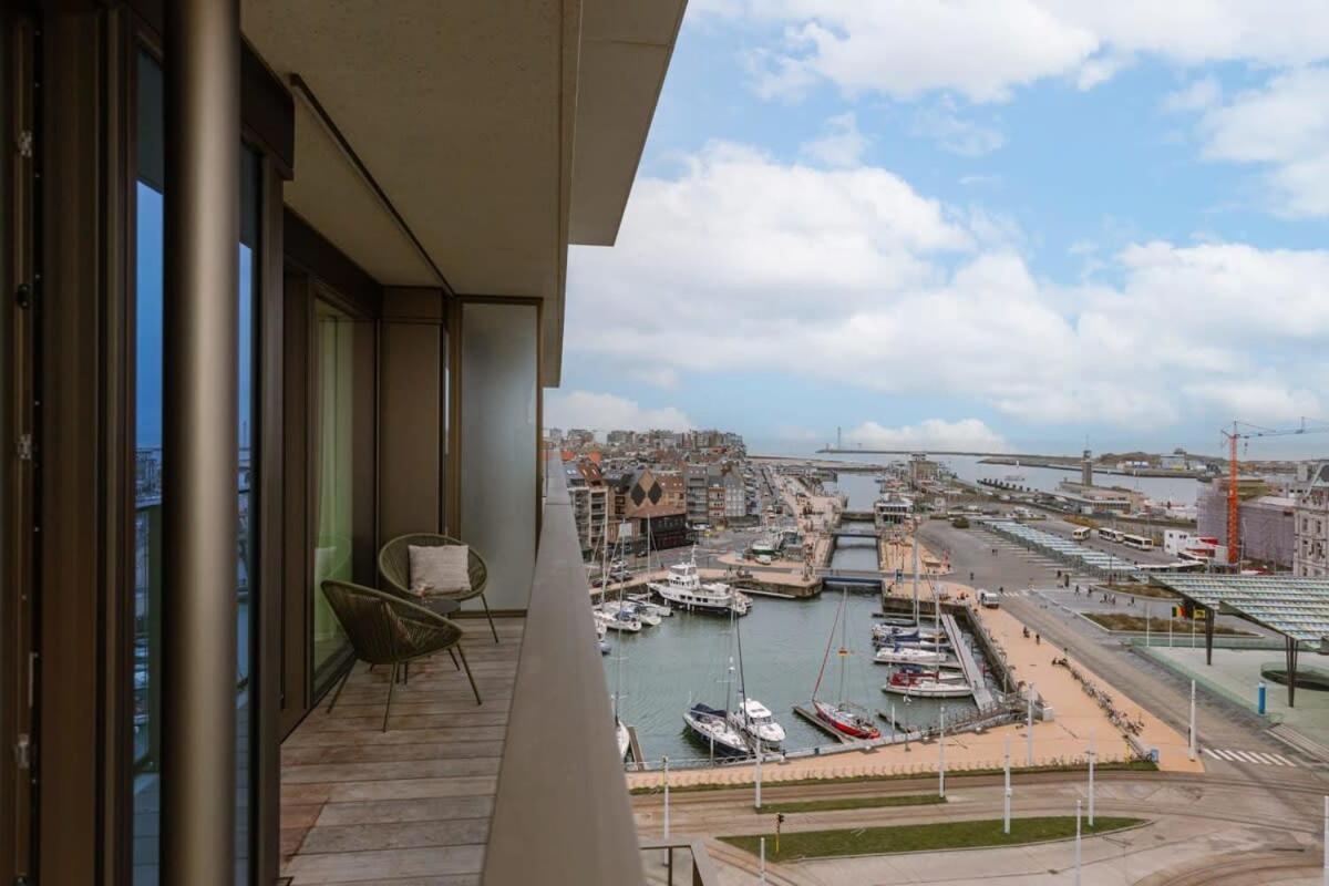 Huswell - Stylish With Harbour View Apartment